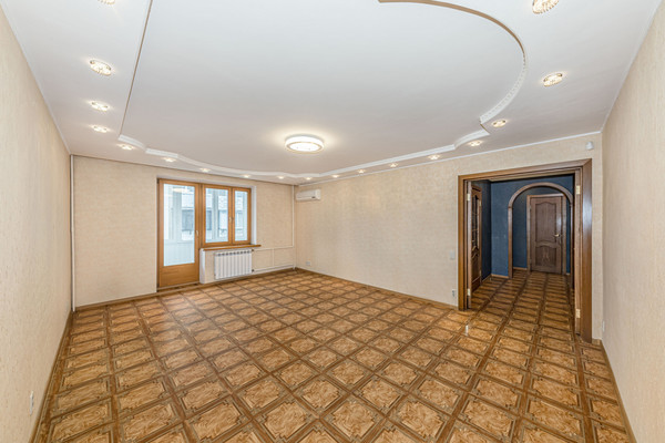 Купить 4-комнатную квартиру